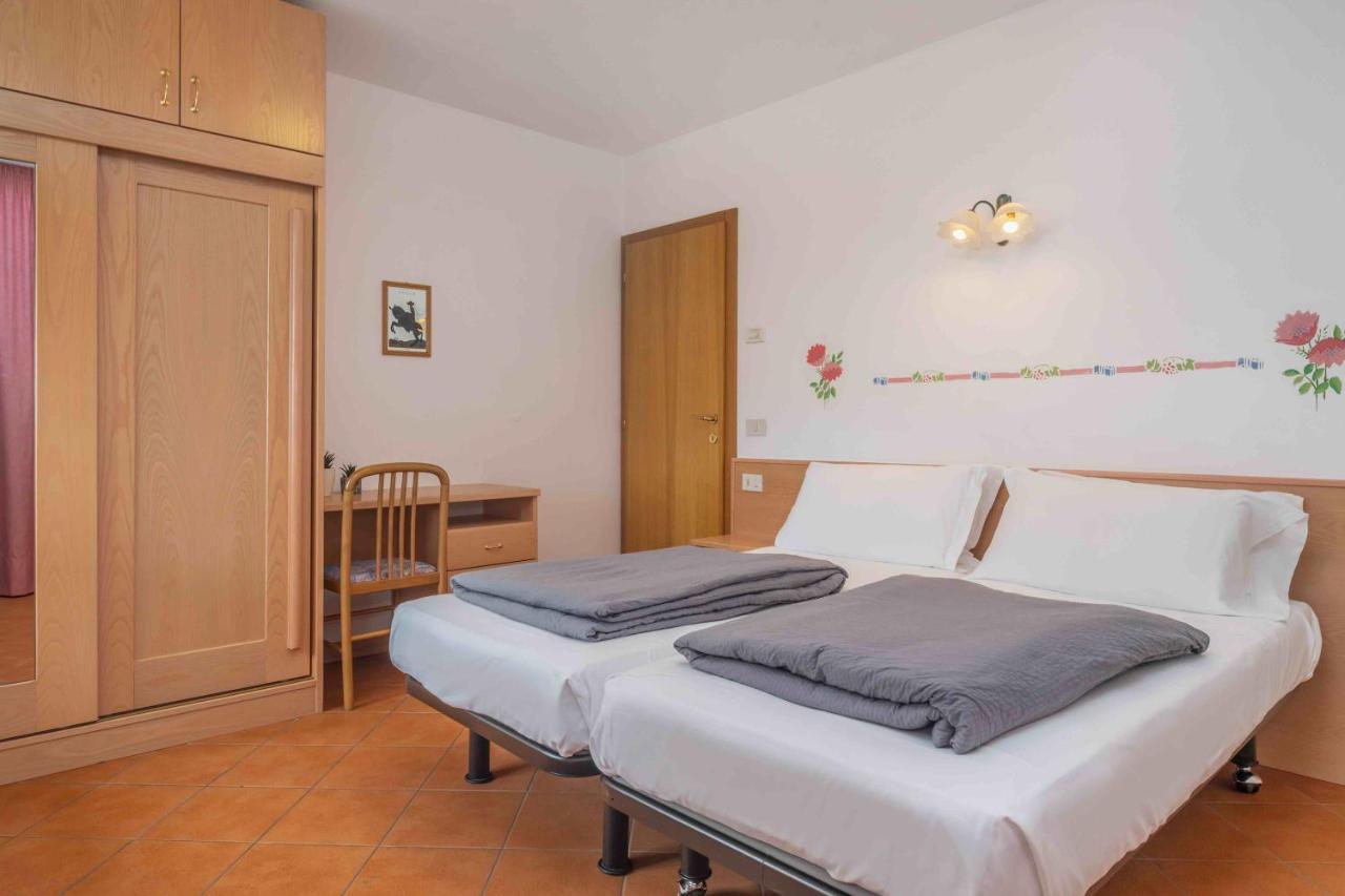 Decarli Aparthotel *